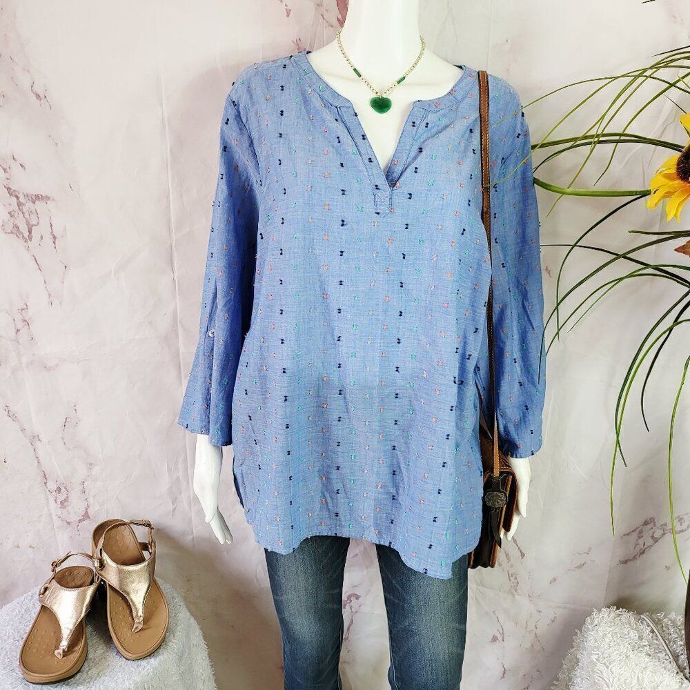 Chicos size 3 or XL embroidered top